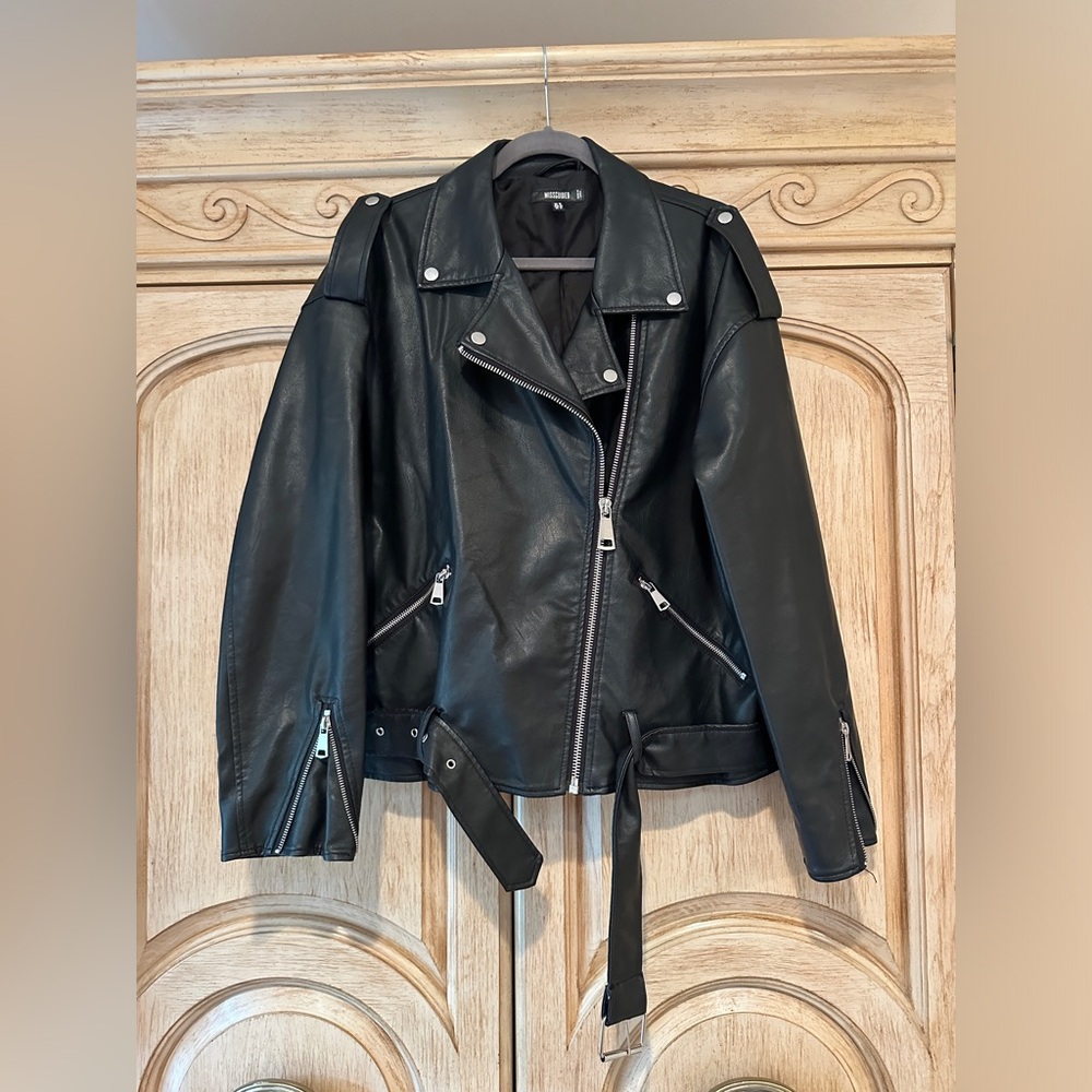 Missguided • Oversized Biker Jacket with Belt